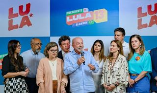 Lula celebra avanço do fim da 6x1 e defende investimento público