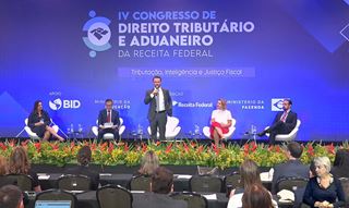 Durigan defende Receita como plataforma de inteligência do Estado