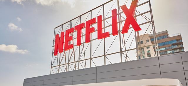 Netflix demite mil funcionários em meio à concorrência intensiva pela atenção do usuário