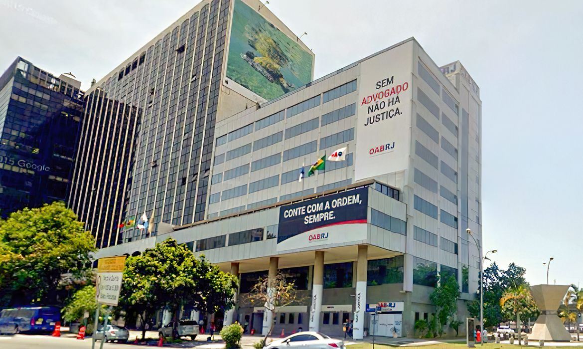 OAB Rio ganha ação que proíbe plataforma de oferecer petições com IA