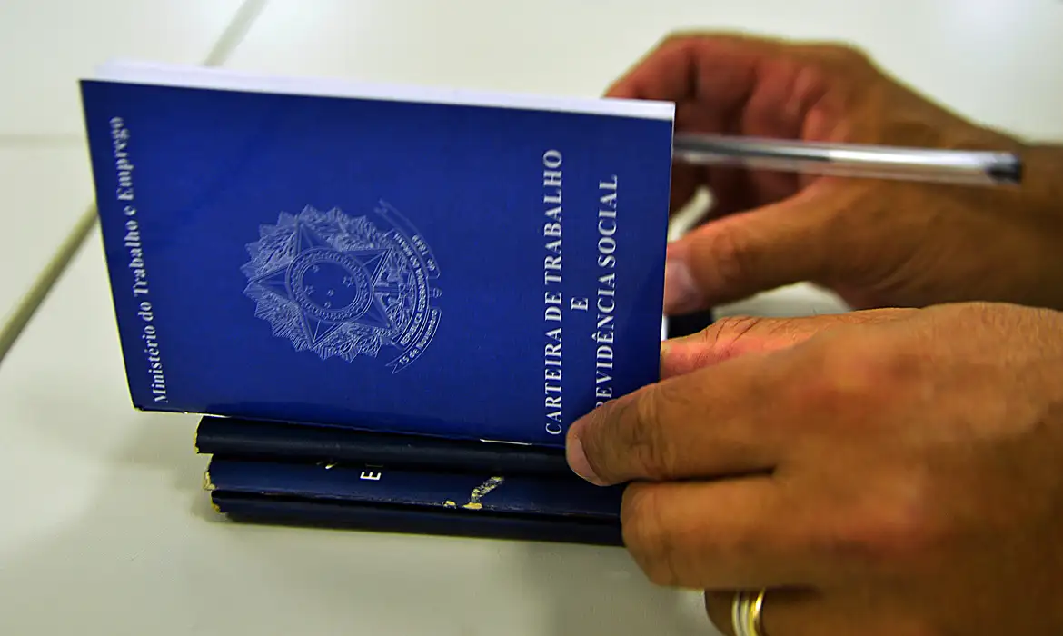 Lote complementar do abono salarial começa a ser pago nesta quinta