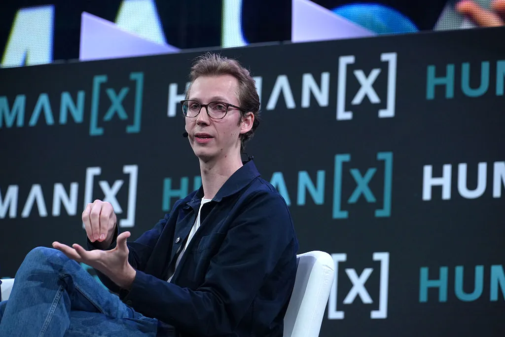 Startup de inteligência artificial jurídica Legora capta 550 milhões de dólares na Série E com avaliação de 8,8 bilhões de dólares
