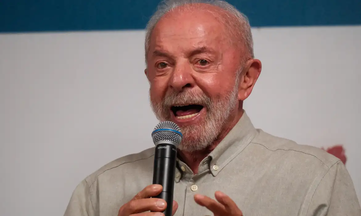 Lula aceita proposta de Flávio para quebra de sigilo bancário