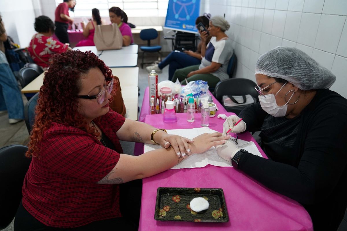 Mulheres atípicas participam de ação da Prefeitura sobre beleza e saúde no Outubro Rosa