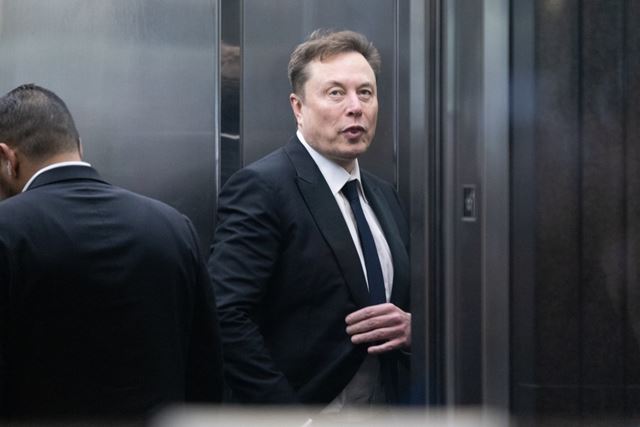 Elon Musk fez um investimento de US$ 1 bilhão na Skydance, diz reportagem