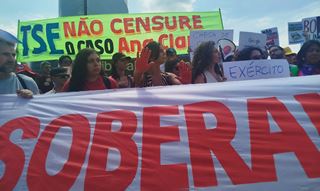 Caso Ana Clara: ativistas protestam no TSE contra decisão de Mendonça