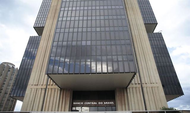 Mercado financeiro eleva projeção da inflação para 2,99%