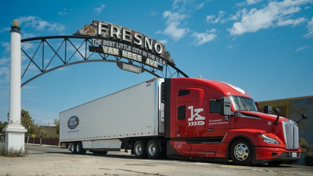 Kodiak fecha primeiro contrato comercial para fornecer caminhões autônomos para rodovias públicas