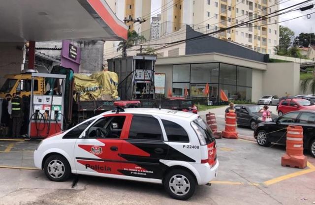 Polícia Civil apreende bombas de combustíveis em postos de Guarulhos