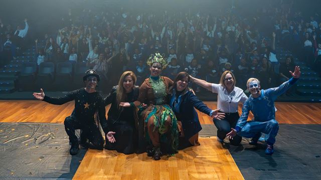 Espetáculo convida estudantes da rede municipal a reconhecer seu papel na transformação coletiva