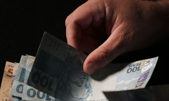 Dívida Pública sobe 0,97% em setembro e encosta em R$ 9,4 trilhões