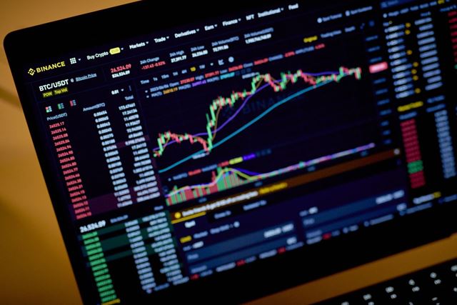 Binance suspende saques enquanto hackers são suspeitos de roubar bilhões em criptomoedas