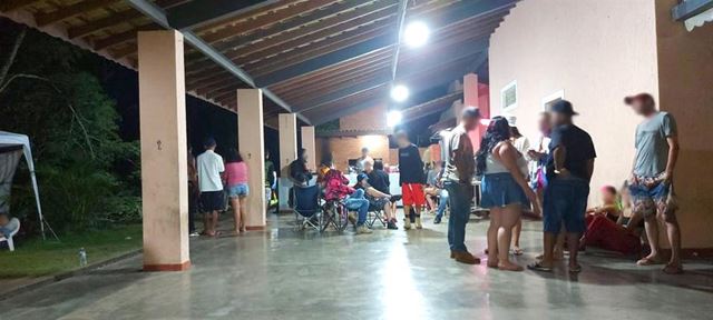 Prefeitura interrompe festa de música eletrônica e autua organizadores