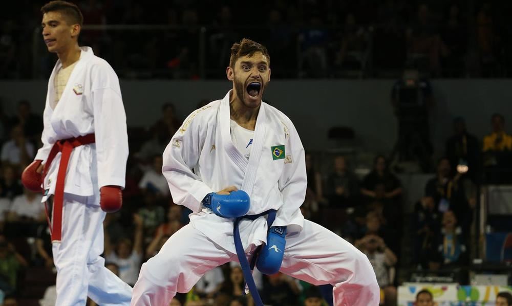 Douglas Brose vai à final do Mundial de Karatê e pode ser tricampeão