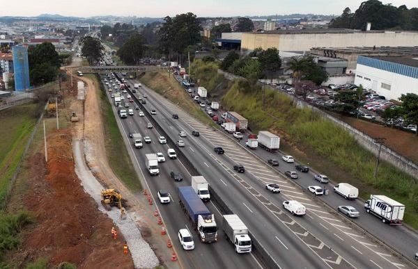 Prefeitura alerta sobre desvios na Via Dutra no fim de semana para desmonte de viaduto em Bonsucesso