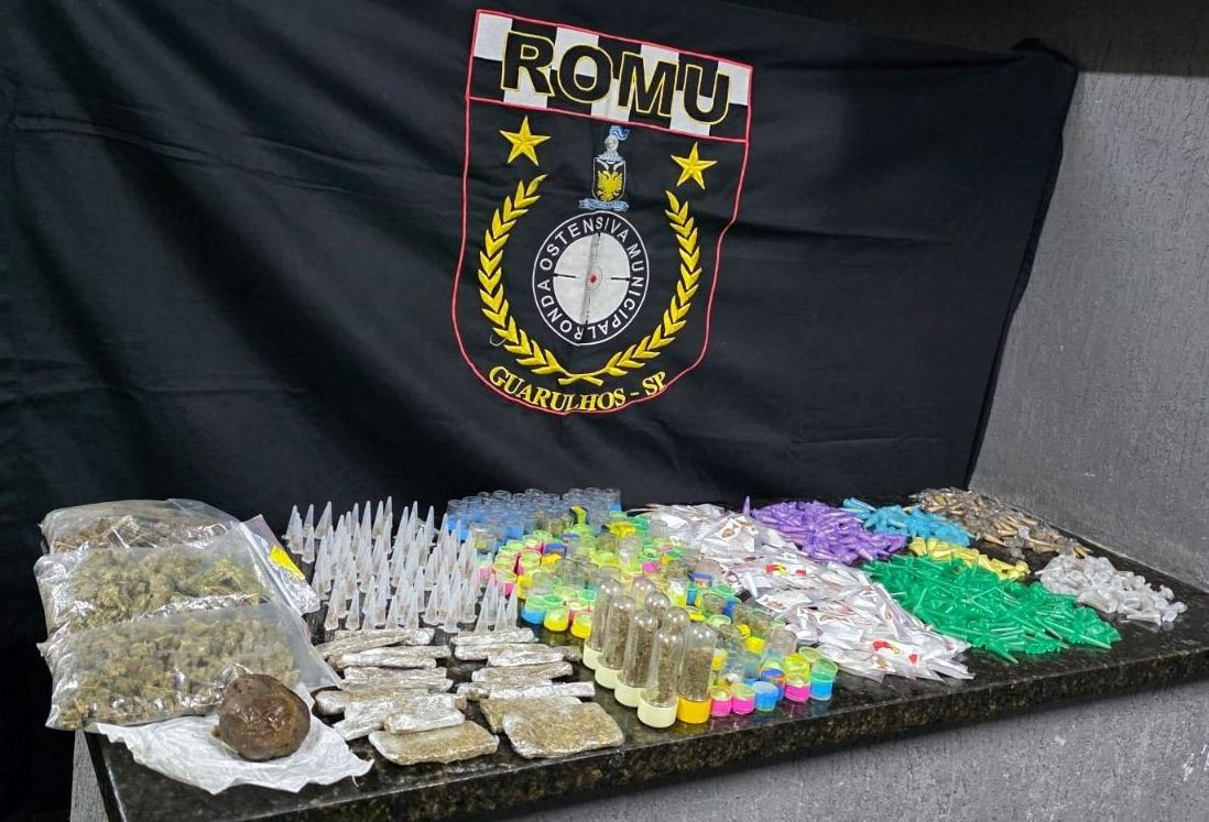 GCM prende quatro traficantes, apreende menor e retira 4,2 kg de drogas das ruas de Guarulhos
