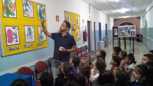 Exposição de trabalhos dos alunos da creche é atração no CEU Presidente Dutra