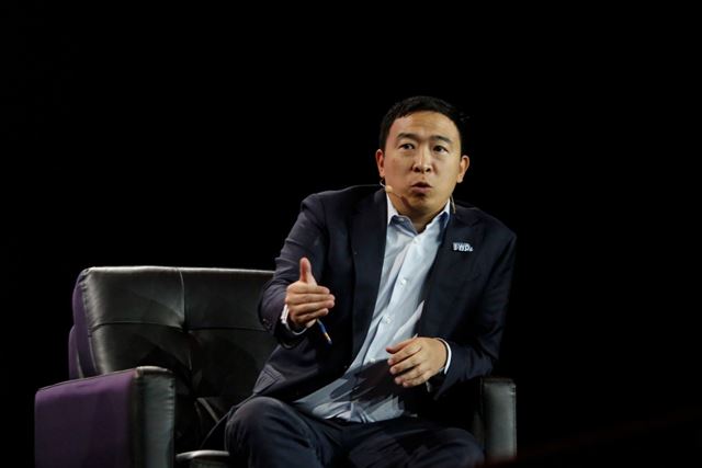 Andrew Yang inicia novo projeto em vez de esperar por Washington
