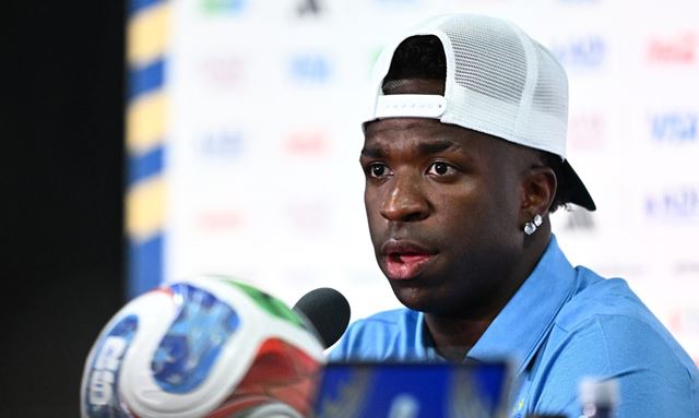 Mais experiente, Vini Jr. afirma que Brasil "chega para ser campeão"