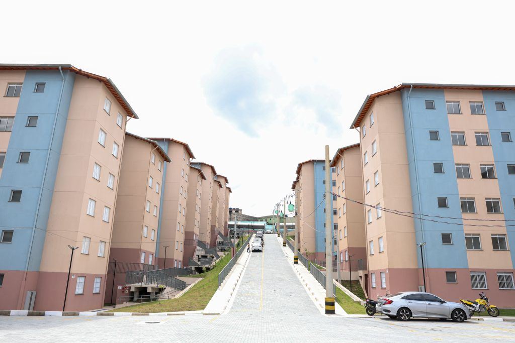 Governo de SP entrega as chaves da casa própria a 252 famílias de Guarulhos