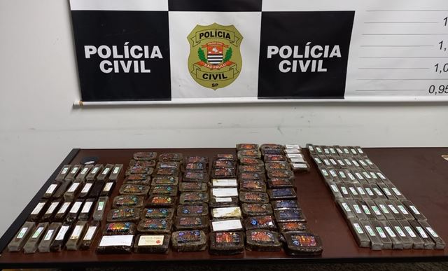 Polícia Civil prende mulher por tráfico internacional de drogas no aeroporto de Guarulhos
