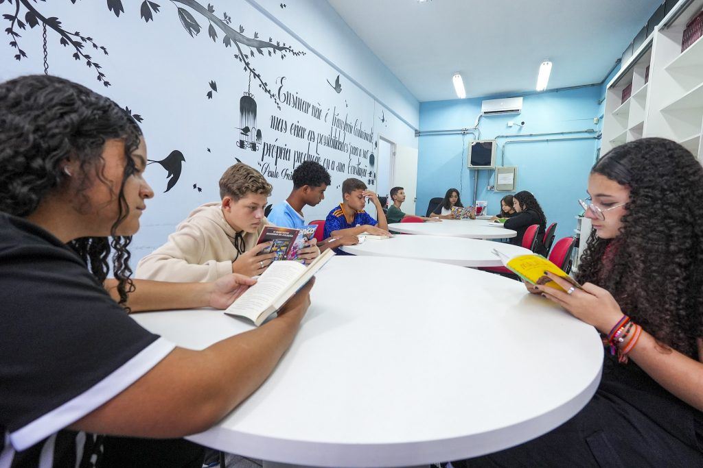 Capital e RMSP: Educação divulga lista dos 349 mil estudantes classificados para 2ª fase da Olimpíada Interpreta SP (Olisp)