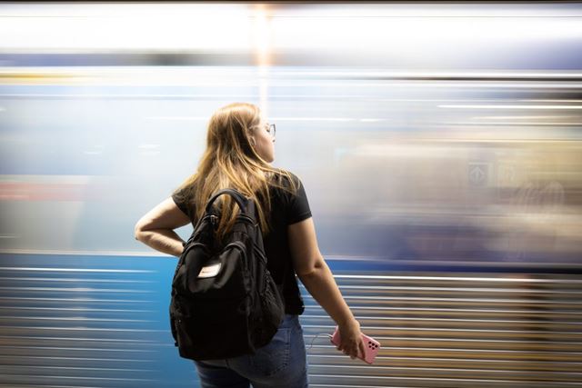 Estações da CPTM oferecem serviços para mulheres durante Outubro Rosa