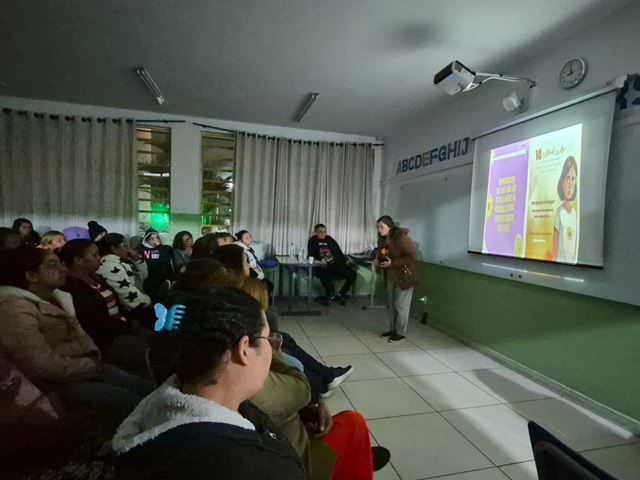 Conselho Tutelar orienta famílias sobre prevenção à violência e importância da frequência escolar