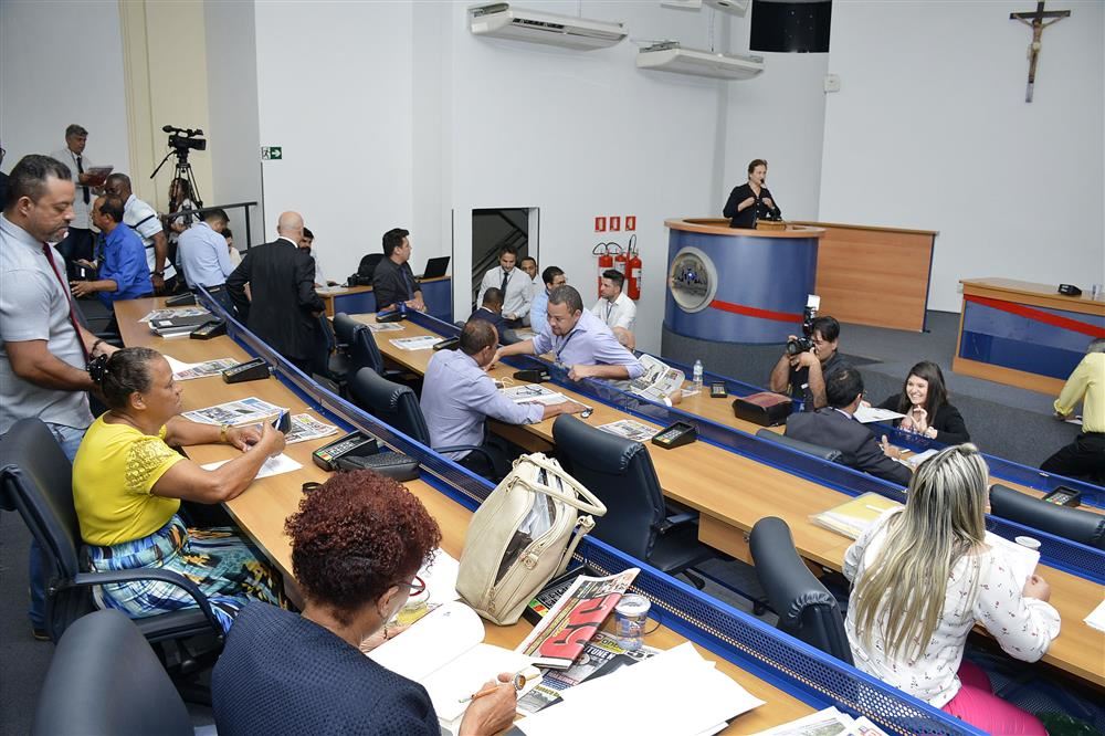 Vereadores rejeitam projeto de instalação de câmeras nos carros da GCM