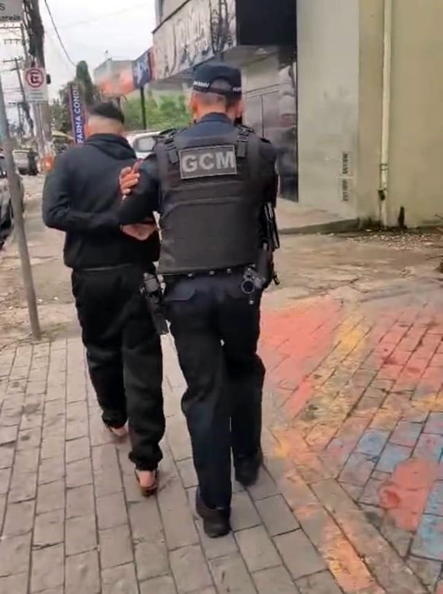 GCM captura foragido da Justiça no Jardim Soberana