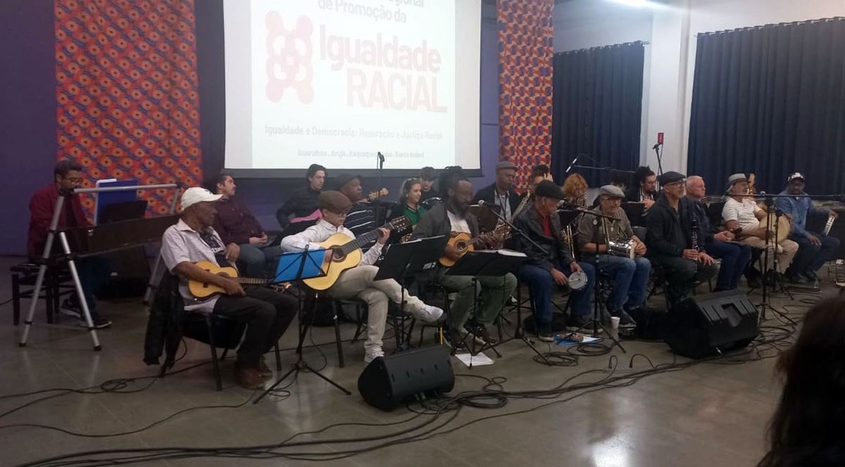 Conservatório Municipal de Artes apresenta noite de samba e e choro no Teatro Adamastor no dia 29