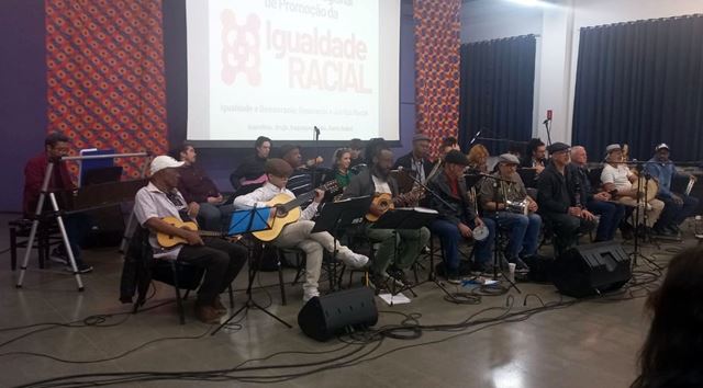Conservatório Municipal de Artes apresenta noite de samba e e choro no Teatro Adamastor no dia 29