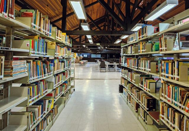 Adamastor abre biblioteca para visita guiada gratuita a partir de segunda-feira