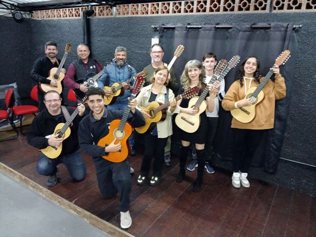 Conservatório Municipal de Artes de Guarulhos apresenta "Seresta na Roça" dedicada à viola caipira