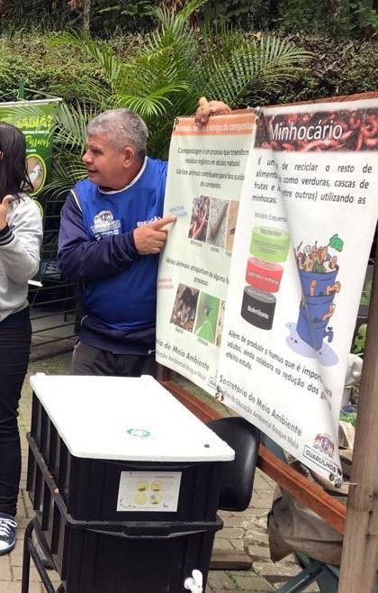Bosque Maia realiza oficina de minhocultura para compostagem