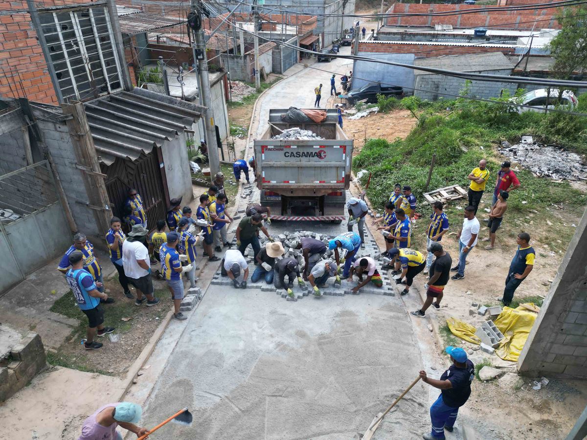 Programa Mão na Massa avança e leva mais qualidade de vida a moradores de oito novas ruas