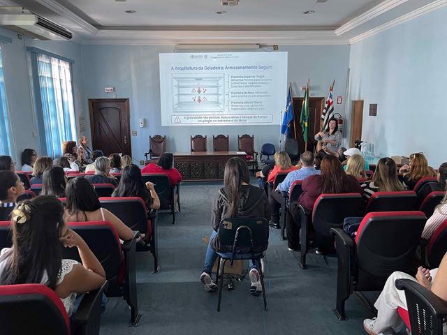 Guarulhos capacita ILPIs e reforça boas práticas para segurança alimentar de idosos