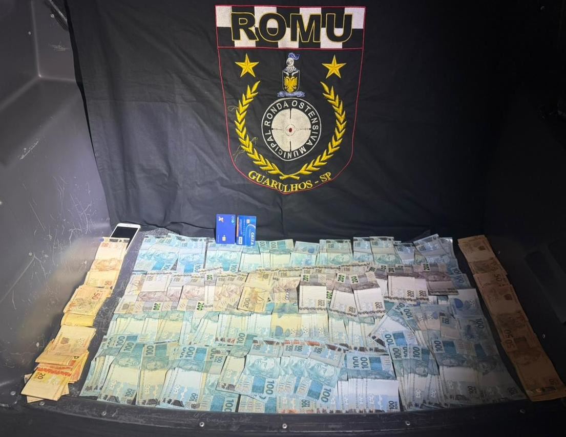 GCM de Guarulhos prende dupla com R$ 27 mil e cartões em ação contra fraudes
