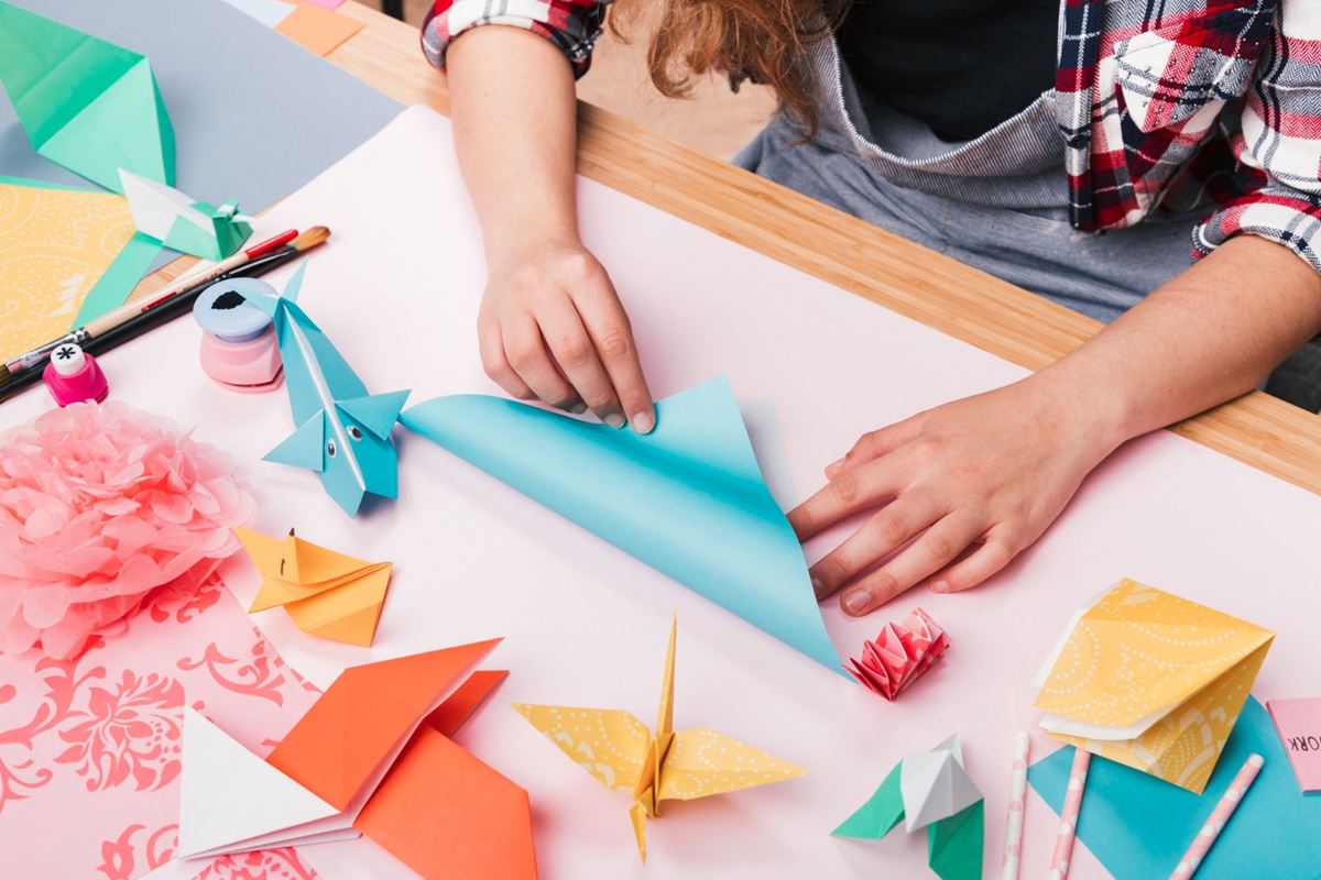 Biblioteca Monteiro Lobato realiza oficina gratuita de origami aberta ao público