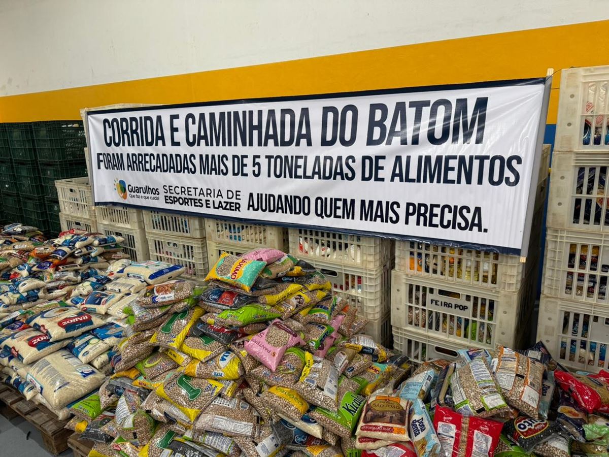 Arrecadação de 5 toneladas de alimentos foi o grande prêmio da Corrida e Caminhada do Batom