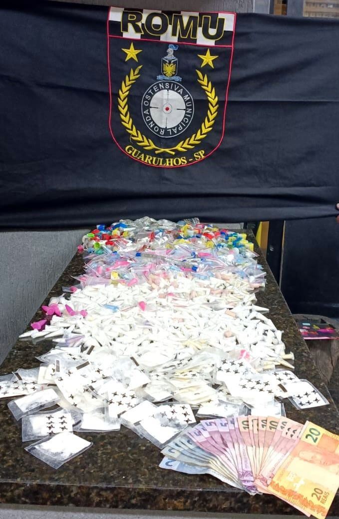 GCM de Guarulhos prende traficante com 1,7 kg de drogas no Vila Galvão