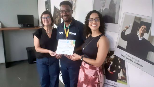 Prefeitura certifica universidade pela participação no 5º Seminário de Robótica e Tecnologias Educacionais