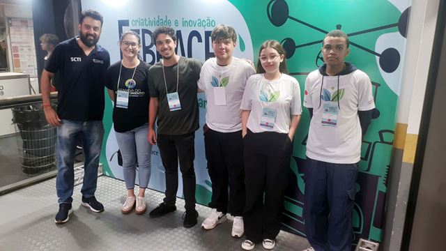 Projetos de estudantes de Guarulhos são premiados na Febrace