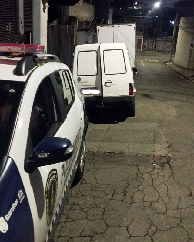 GCM recupera veículo e carga roubados na Vila São João Batista