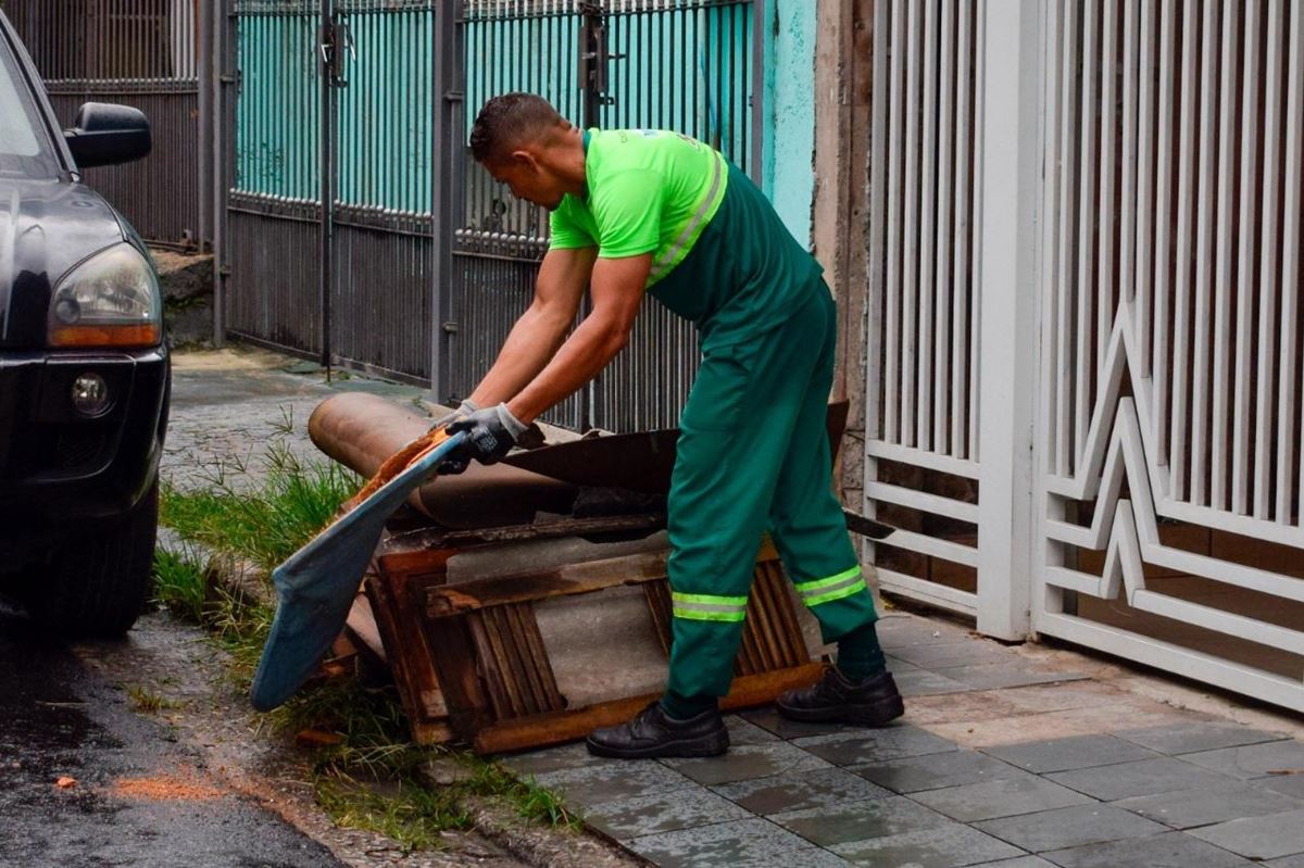 Cata-Tralha atende Jardim Santa Mena e mais seis localidades no final de semana