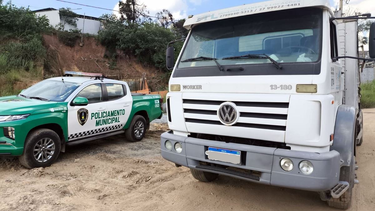 Guarulhos combate descarte irregular e aplica multa de R$ 20 mil no Jardim Beirute