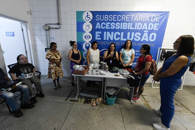 Assistidos pela Subsecretaria de Acessibilidade participam de Feira de Trocas Solidária