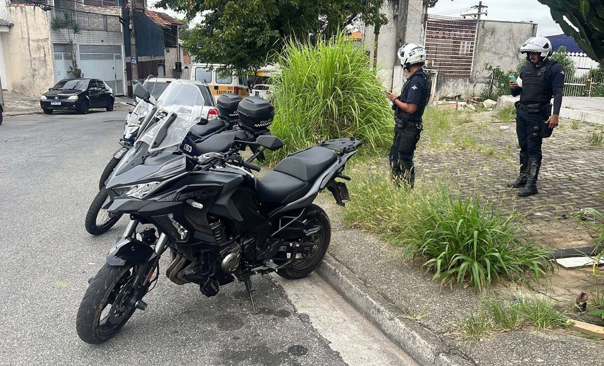 GCM prende motorista embriagado e recupera motocicleta roubada em Guarulhos