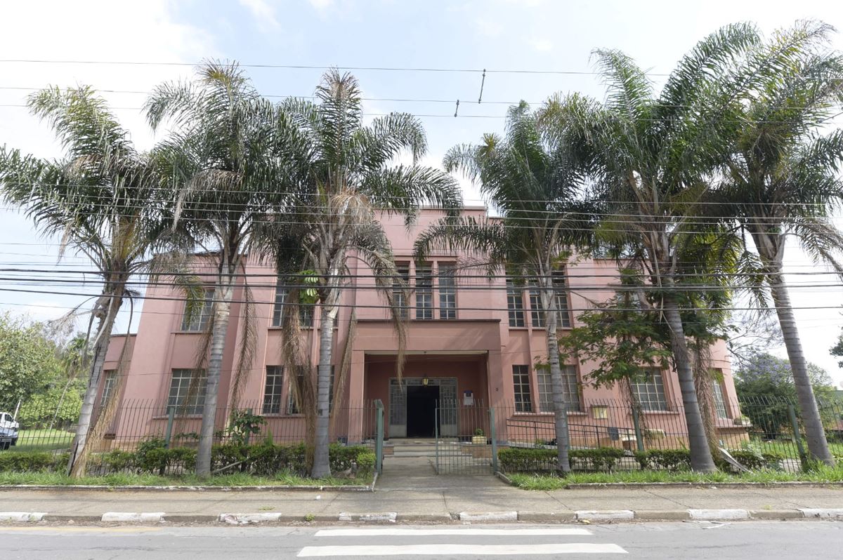 Baile no Teatro Padre Bento reúne música, oficinas e programação gratuita para toda a família