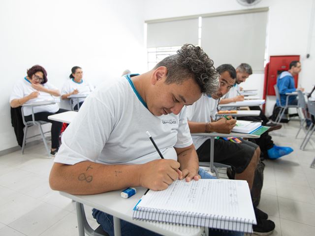 Prefeitura disponibiliza permanentemente vagas para as turmas da EJA